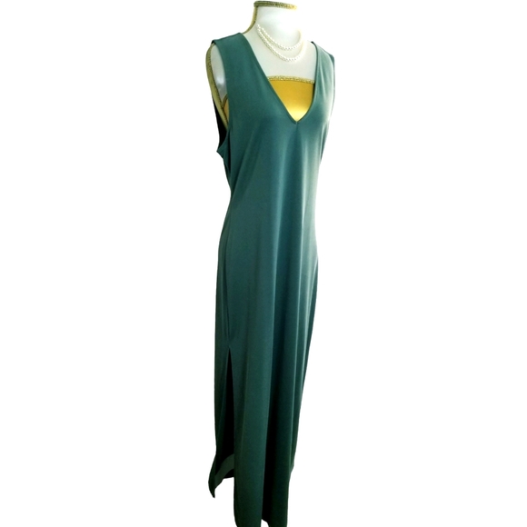 Open Edit V-Neckline Sleeveless Side Slit Maxi Dress - Picture 3 of 14